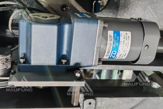 เครื่องทริมเมอร์มีดสามแบบอัตโนมัติ ระบบควบคุม PLC ของ Janpanese Keyance ระบบเชื่อมต่อ ISM ที่ปรับขนาดได้